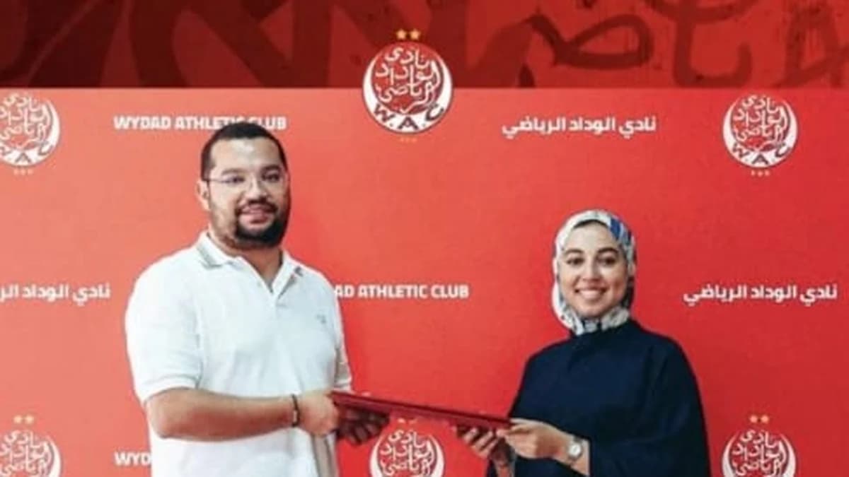الوداد يعيّن إكرام الزعلي رئيساً للكرة النسوية ويوقف محاولات الاستحواذ